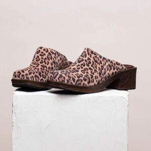 Calou Of Stockholm Edla Leo Soft Clogs NEW